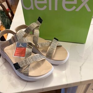 Aetrex Beige and Black Strappy Sandals, comfort ortho sandals.